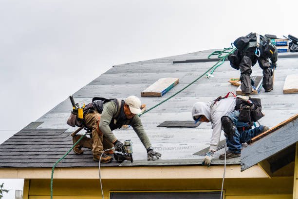 Professional Gutter Installation technician working in San Jacinto, CA